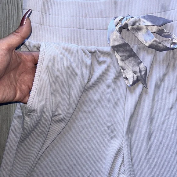 Victoria’s Secret Ribbed Jogger Pants - Picture 6 of 8